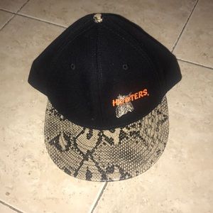 🆕 NYC HOOTERS SNAPBACK HAT
